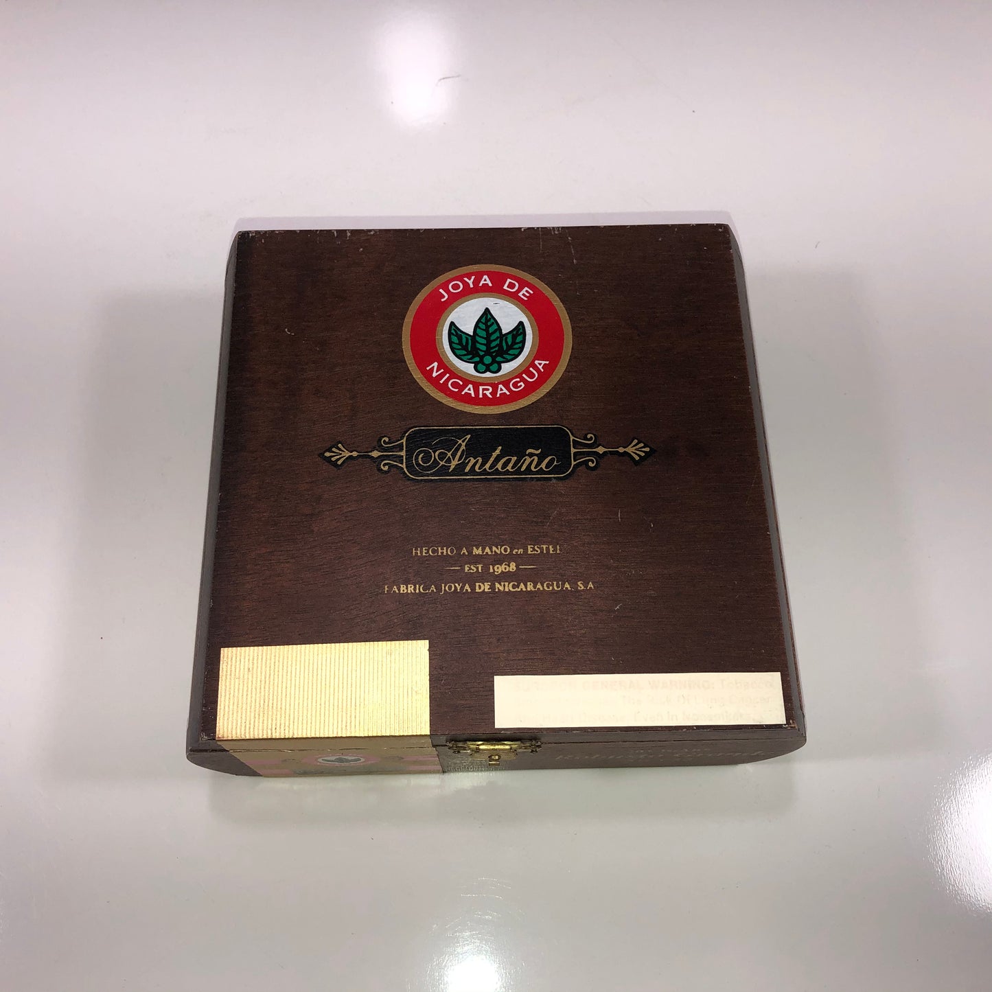 Joya De Nicaragua Robusto Grande Empty Wooden Cigar Box 6.75x6.25x2.5 (1)