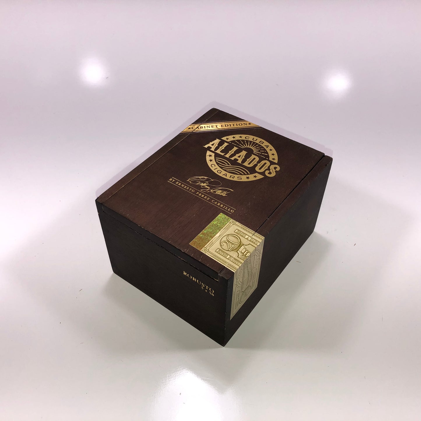 Aliados Robusto Empty Wooden Cigar Box 5x6x3.75