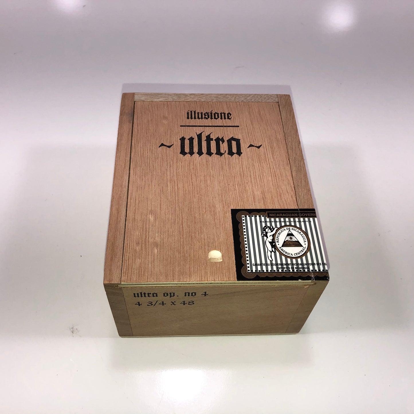 Illusione Ultra No4 Empty Wooden Cigar Box 4.5x5.5x3