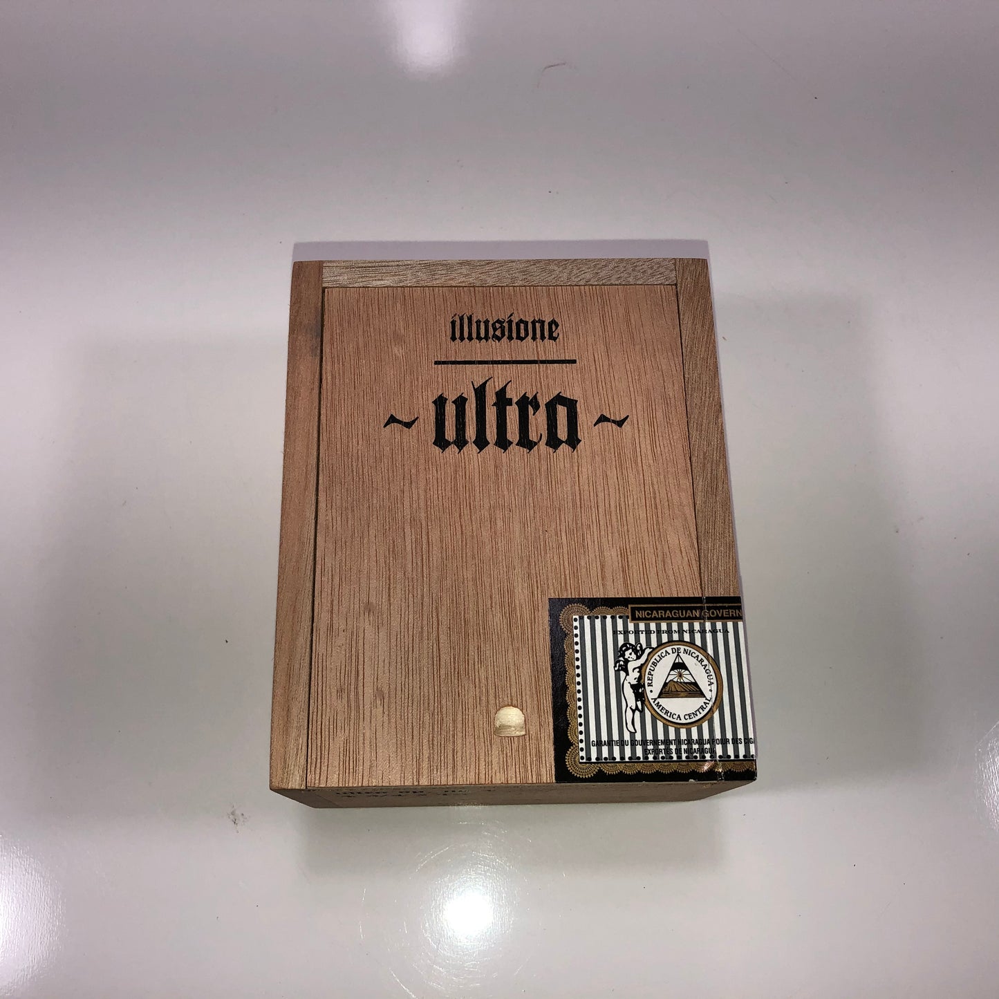 Illusione Ultra No4 Empty Wooden Cigar Box 4.5x5.5x3