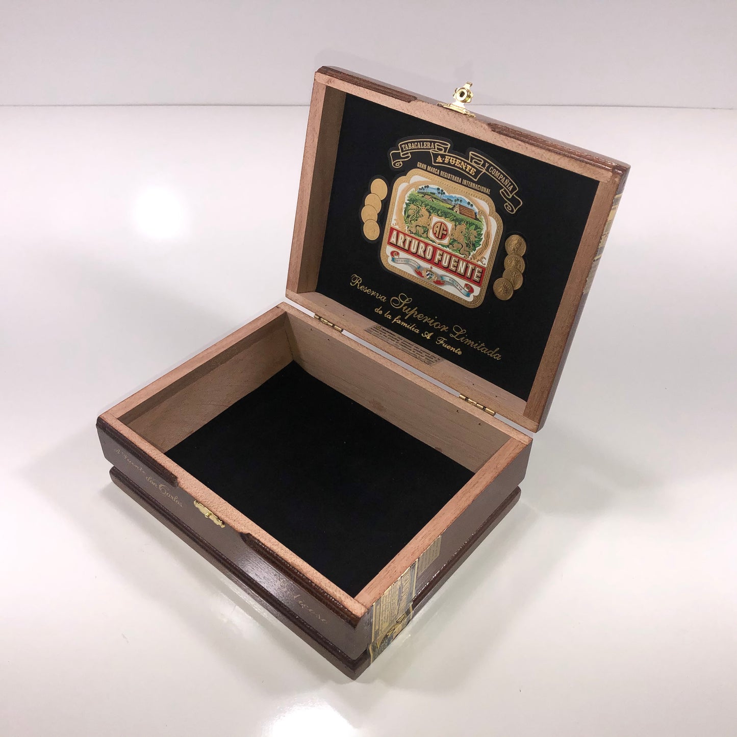 Arturo Fuente Don Carlos Belicoso Empty Wooden Cigar Box 8.25x6.25x3.25