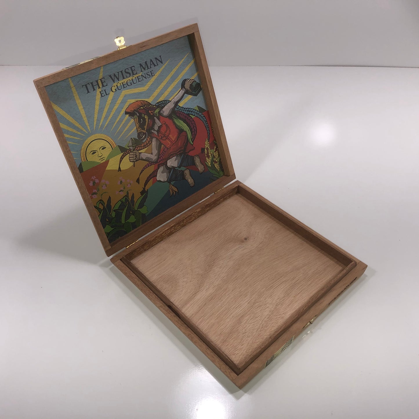 The Wise Man El Gueguense Lancero Empty Wooden Cigar Box 9x8.75x1.25