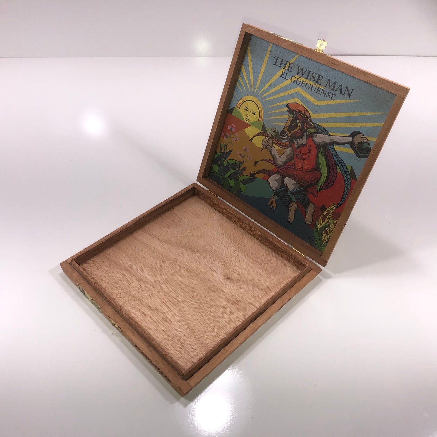 The Wise Man El Gueguense Lancero Empty Wooden Cigar Box 9x8.75x1.25