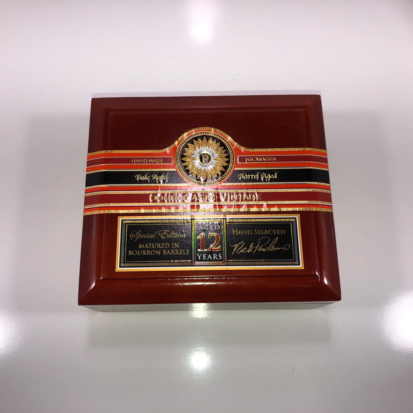 Perdomo Double Aged Vintage Conn Epicure Empty Wooden Cigar Box 8x7.25x3.5