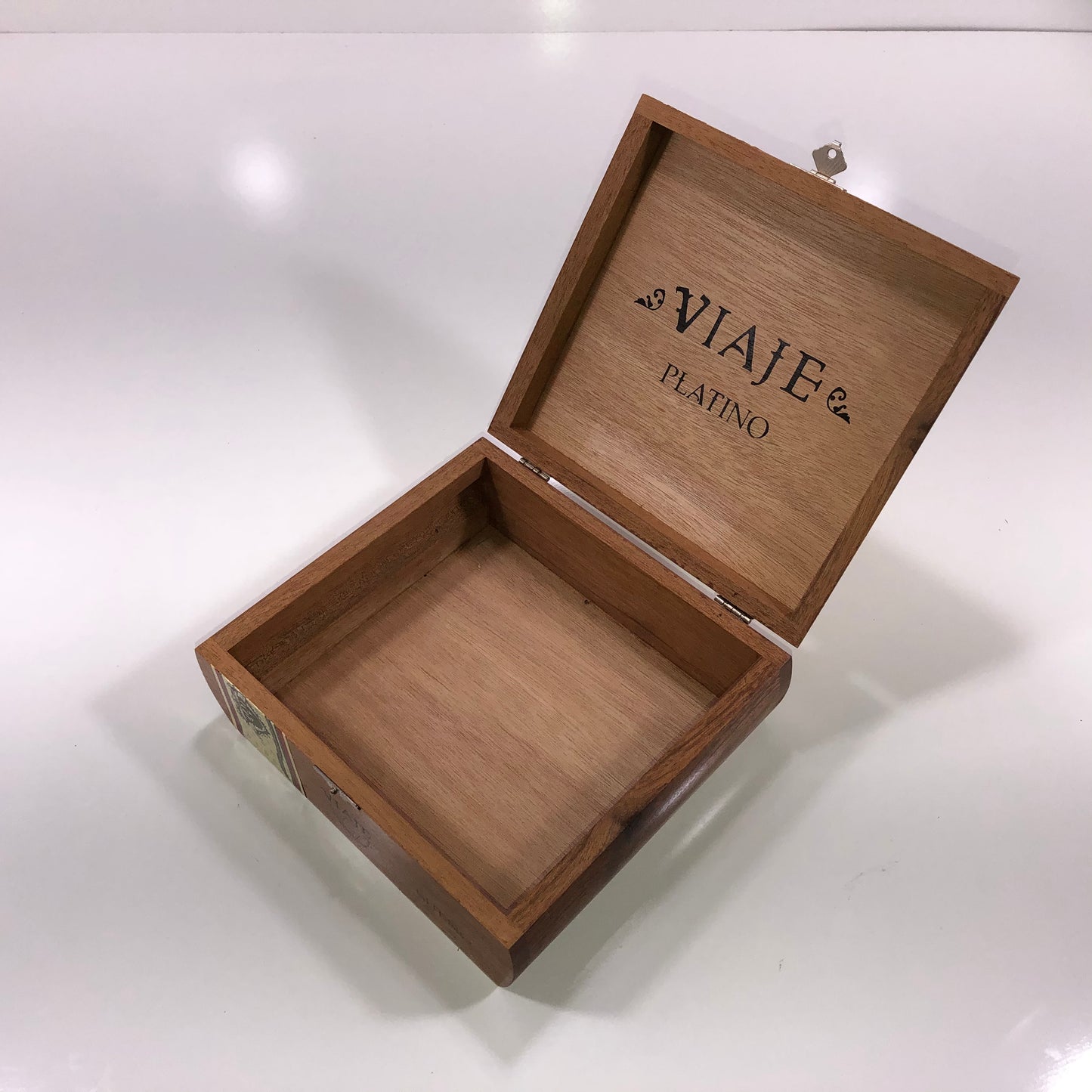 Viaje Platino Empty Wooden Cigar Box 7.75x7x3