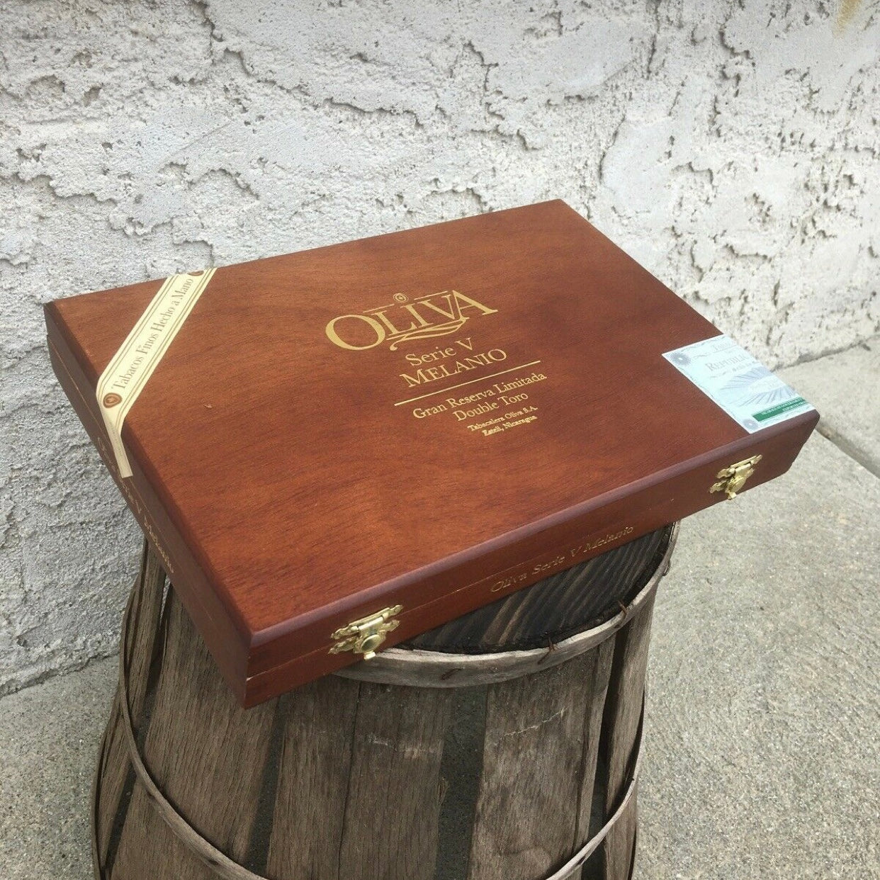 Oliva Serie V Melanio Double Toro Empty Wooden Cigar Box 10.5x7x1.5