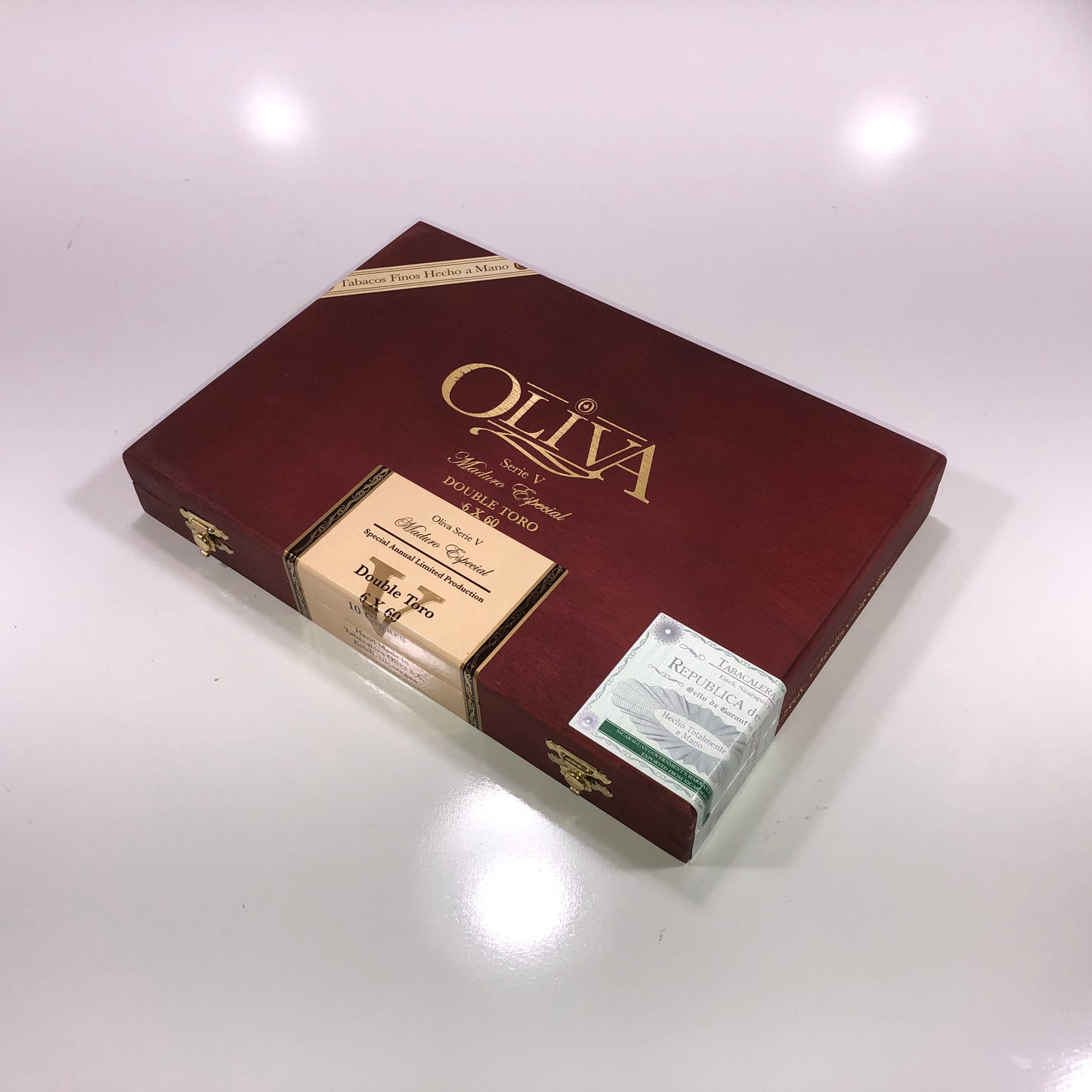 Oliva Serie V Maduro Double Toro Empty Wooden Cigar Box 10x7x1.5