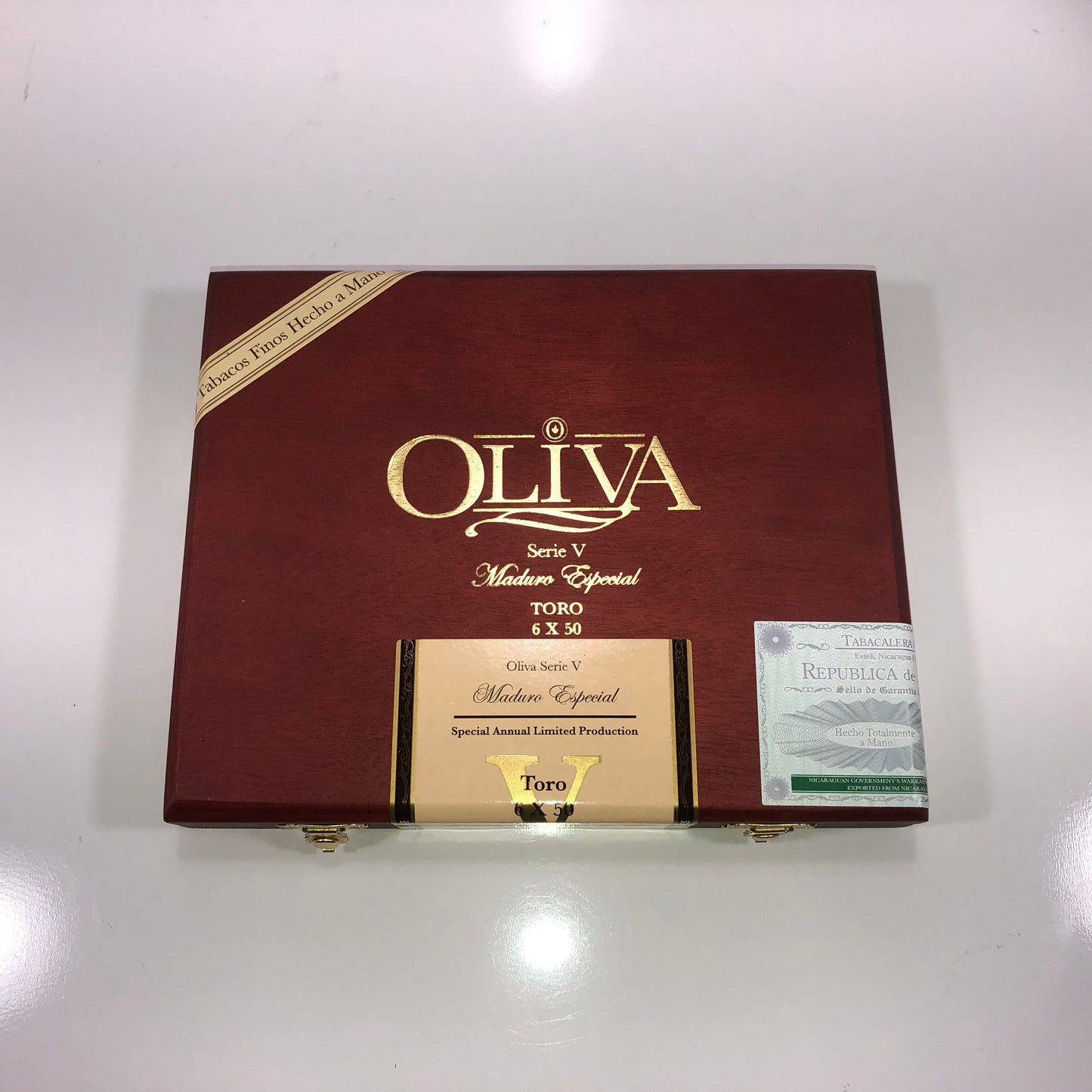 Oliva Serie V Maduro Toro Especial Empty Wooden Cigar Box 8.75x7x1.25