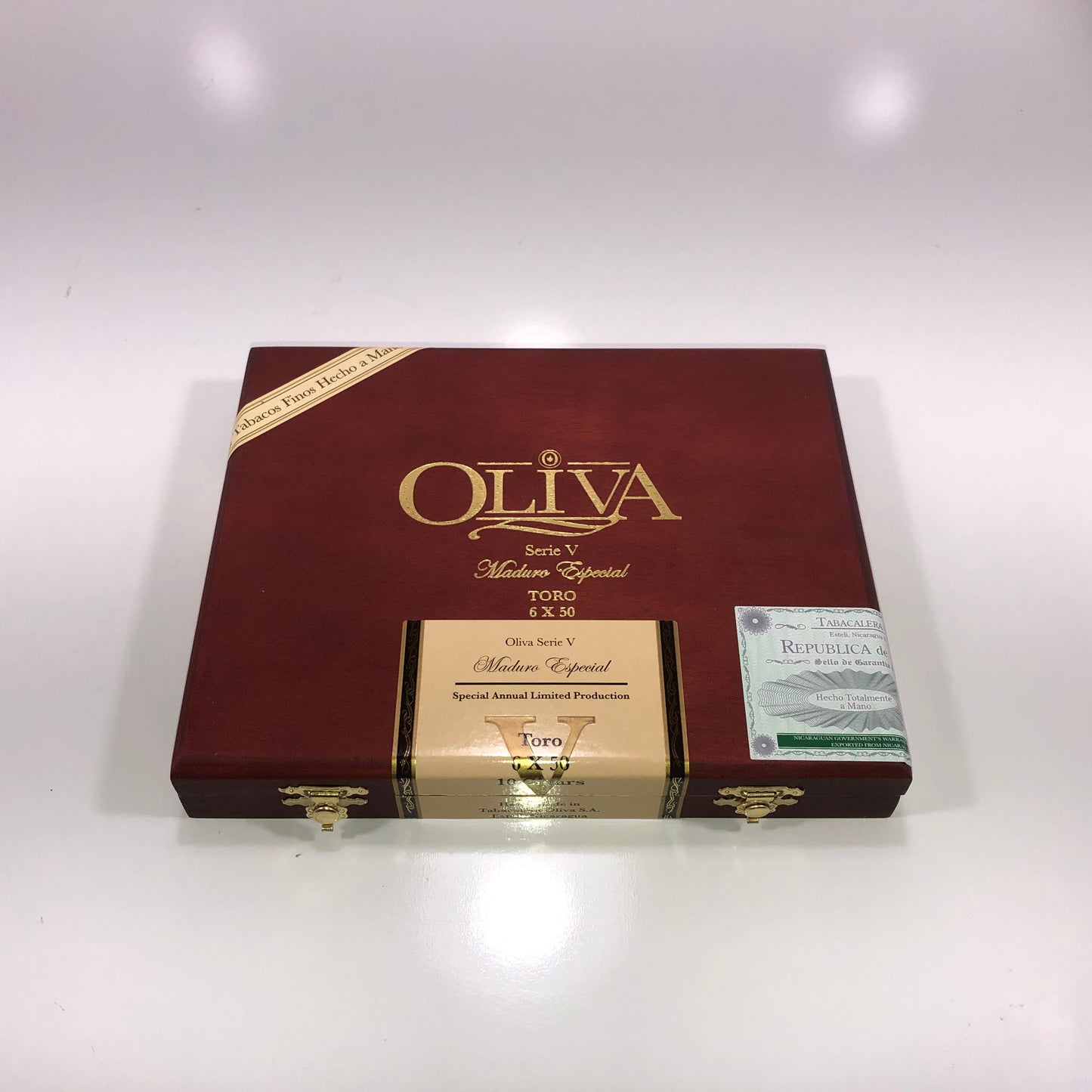 Oliva Serie V Maduro Toro Especial Empty Wooden Cigar Box 8.75x7x1.25