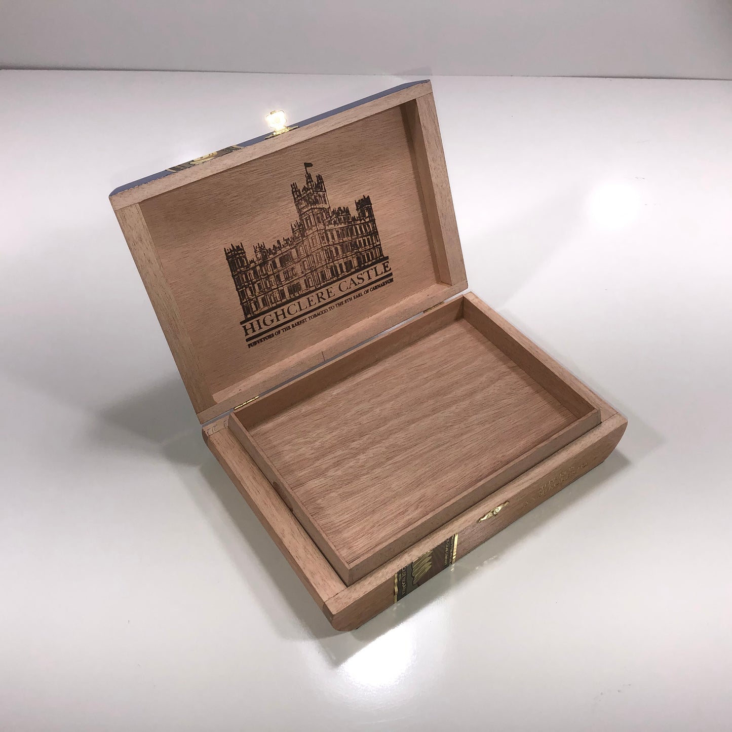 Highclere Castle Robusto Empty Wooden Cigar Box 9.25x6.25x2