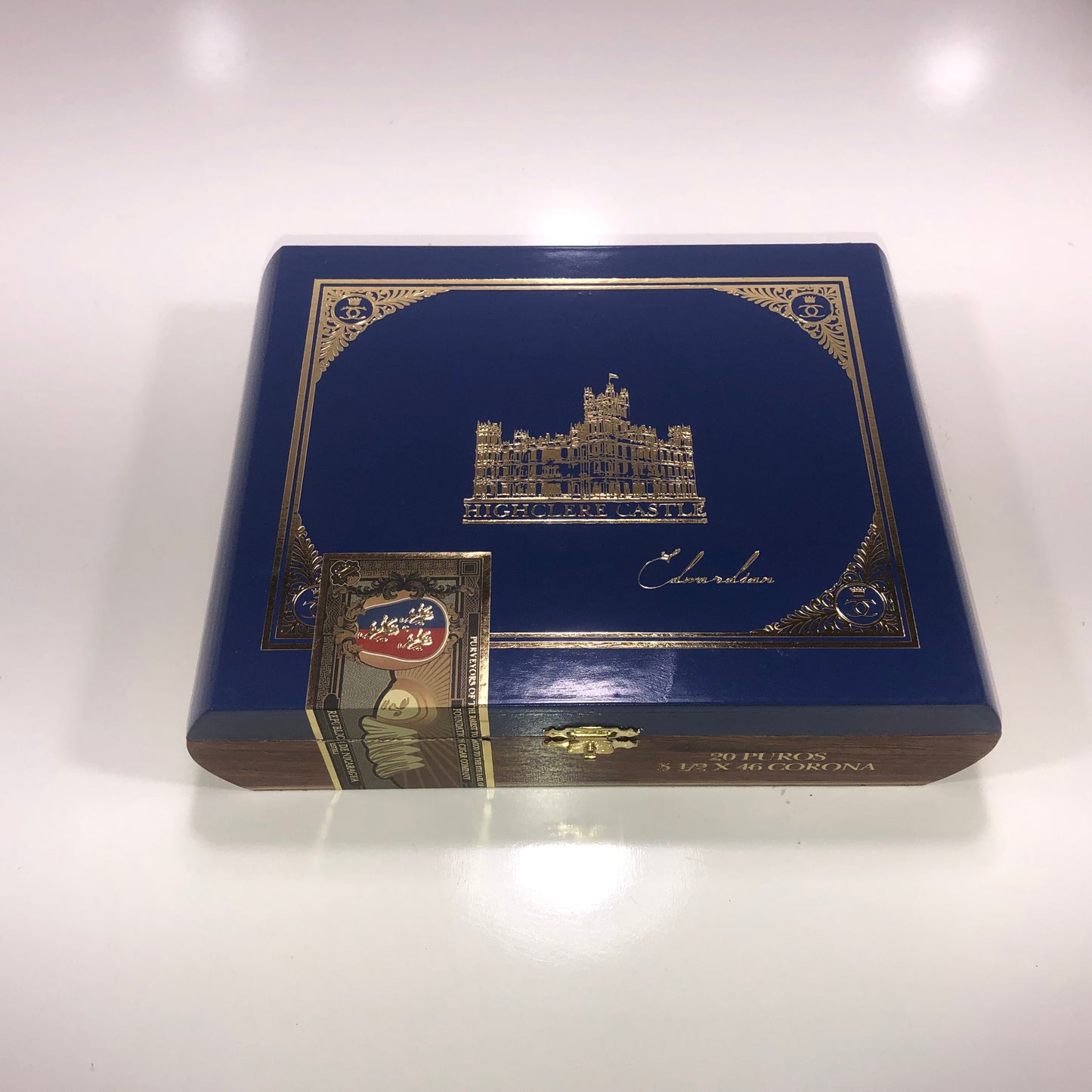 Highclere Castle Corona Empty Wooden Cigar Box 8.75x6.75x2.25