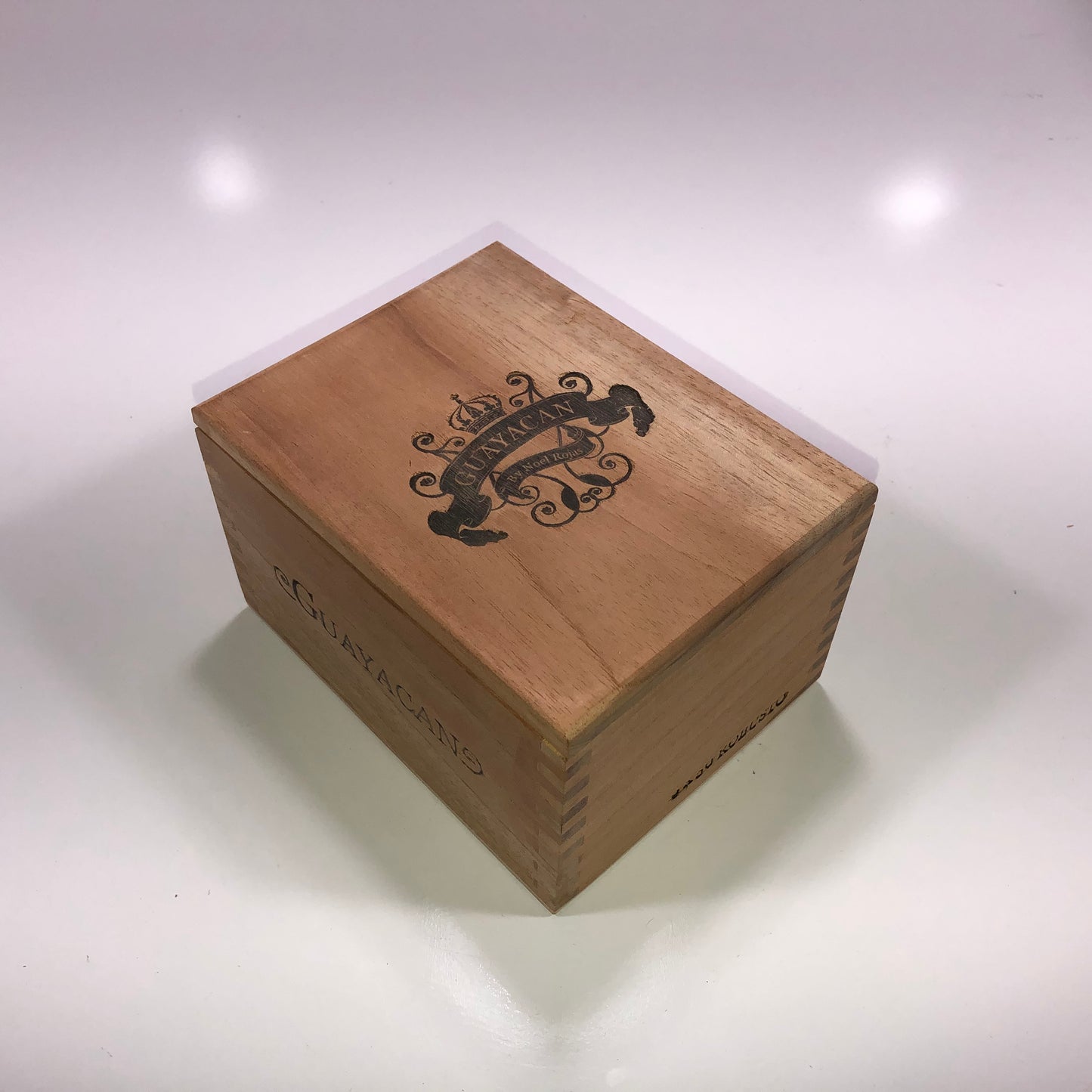 Guayacan Robusto Empty Wooden Cigar Box 4.5x6.25x3.75