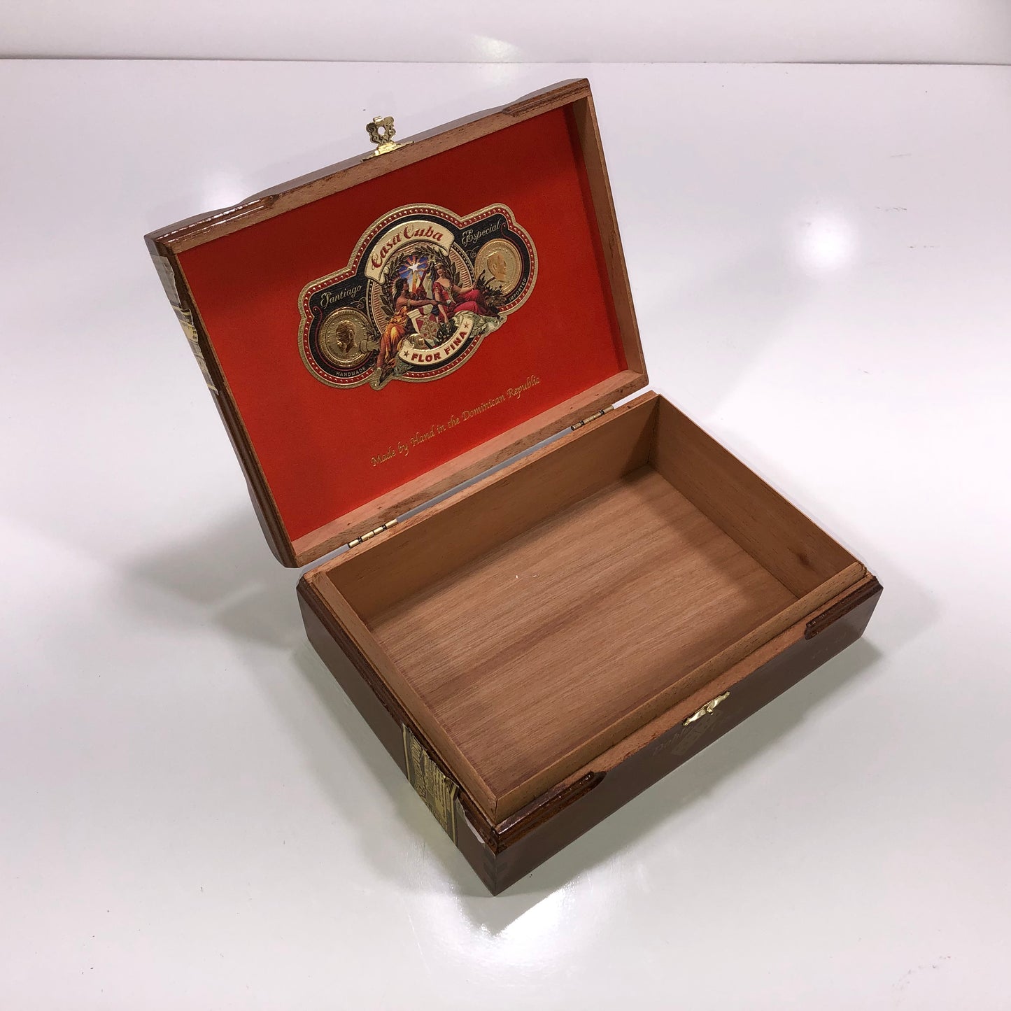 Arturo Fuente Casa Flor Fina Doble Cinco Empty Wooden Cigar Box 8.25x6x2.75