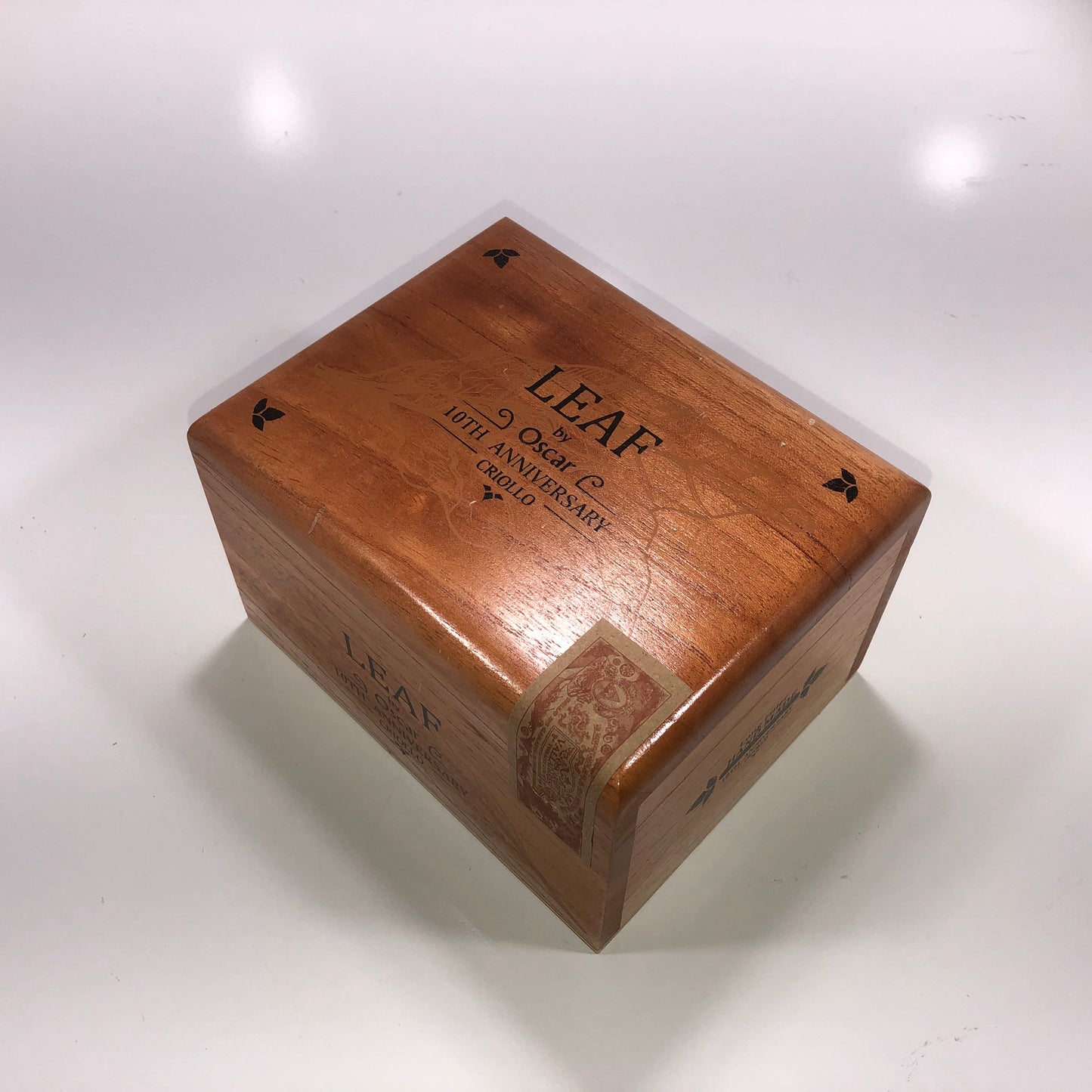 Oscar Valladares Leaf 10th Anniversary Empty Wooden Cigar Box 7.5x5.75x4.5