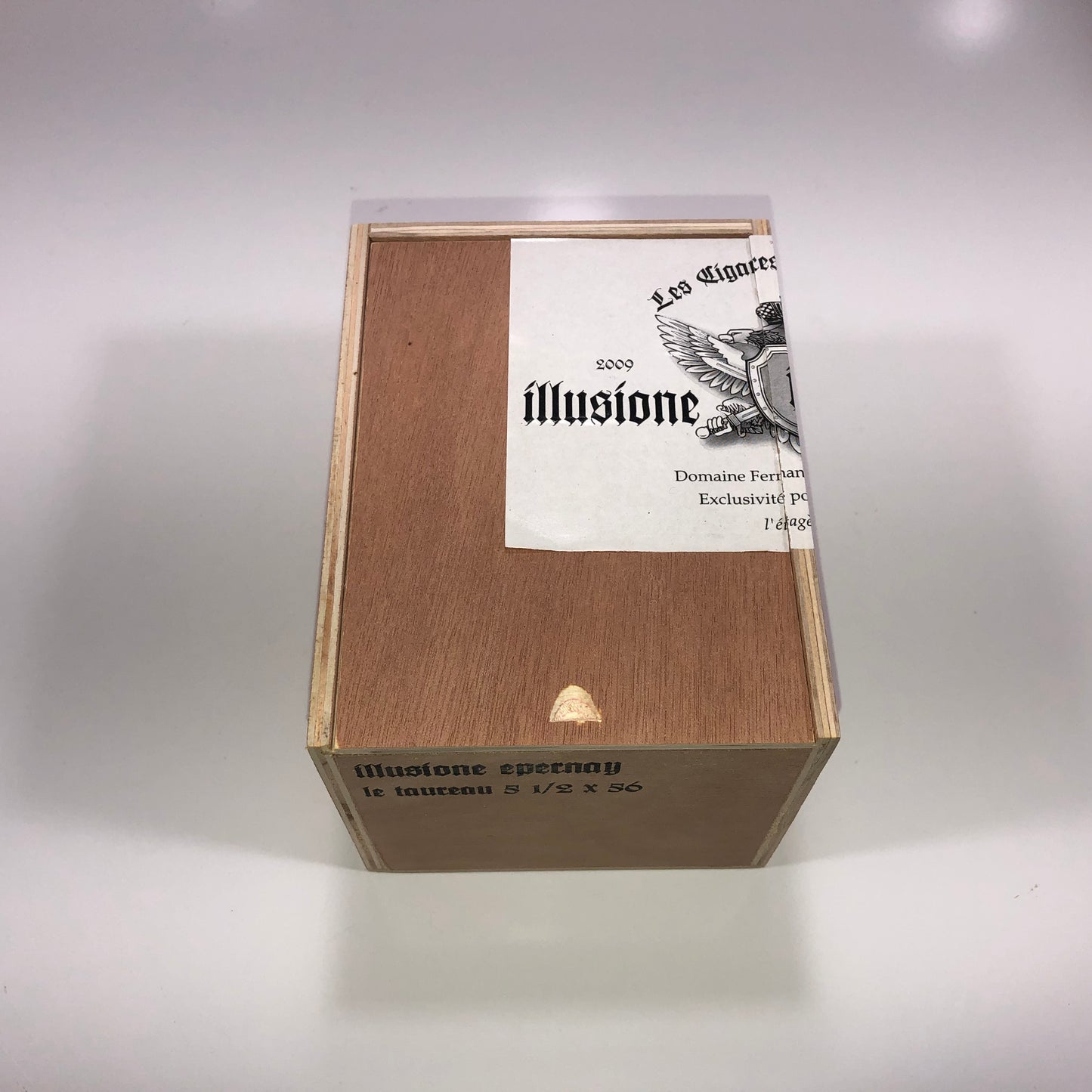 Illusione Epernay Le Taureau Empty Wooden Cigar Box 4.75x6.25x4.25