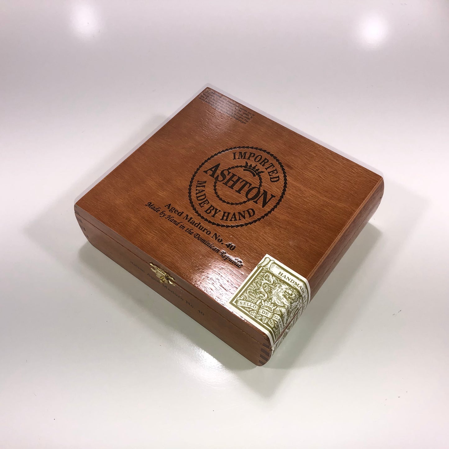 Ashton Classic Maduro No40 Empty Wooden Cigar Box 7.75x6.75x2.5