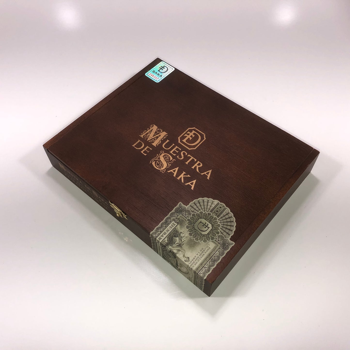 Muestra De Saka Krakatoa Empty Wooden Cigar Box 9.5x7.5x1.5