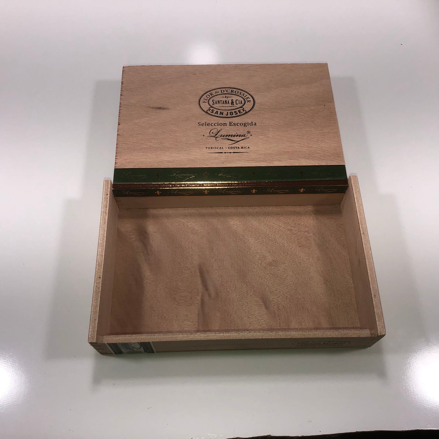 Flor De D'Crossier Corona Gorda Empty Wooden Cigar Box 10x6.25x2