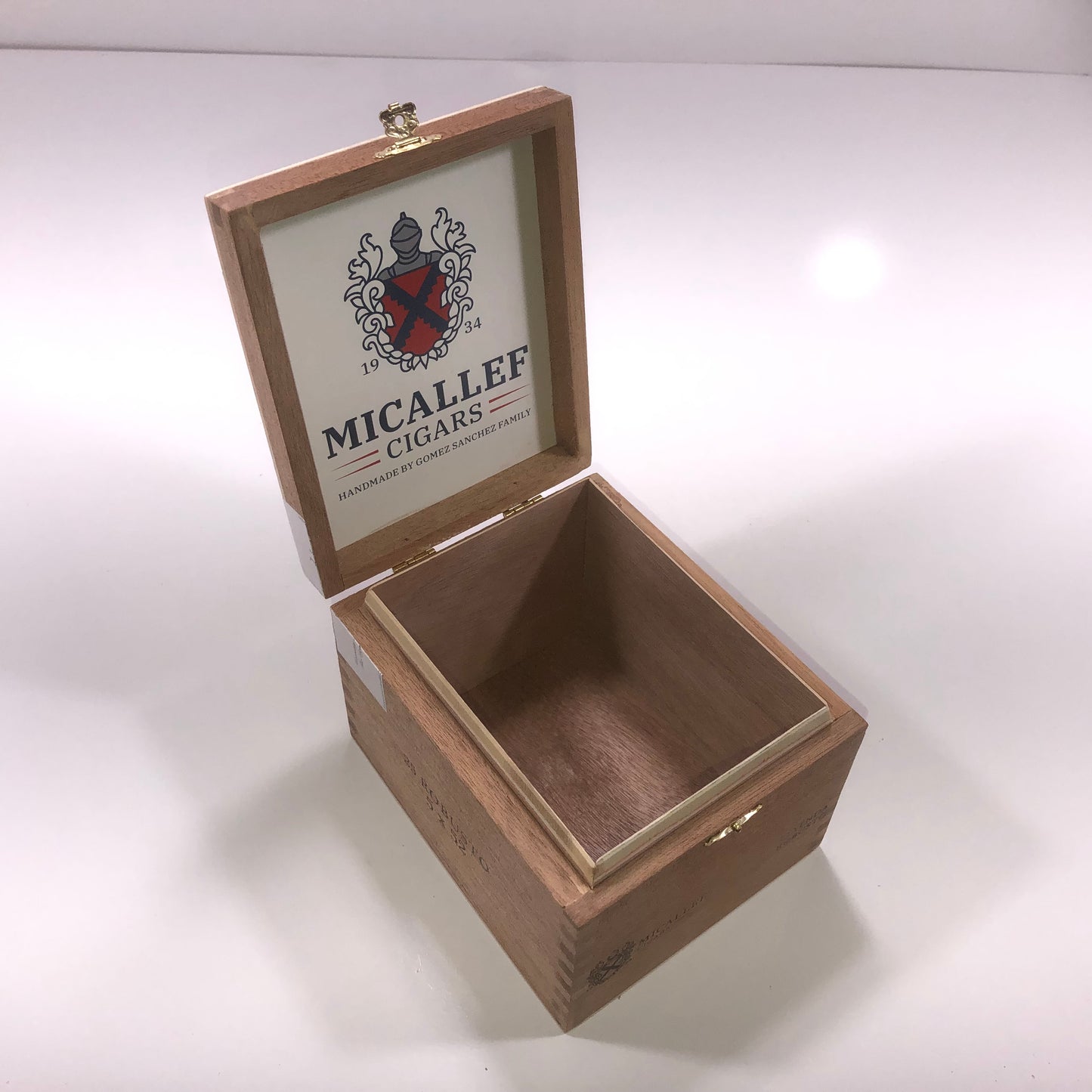 Micallef Leyenda Robusto Wooden Cigar Box 5x6.25x4.25