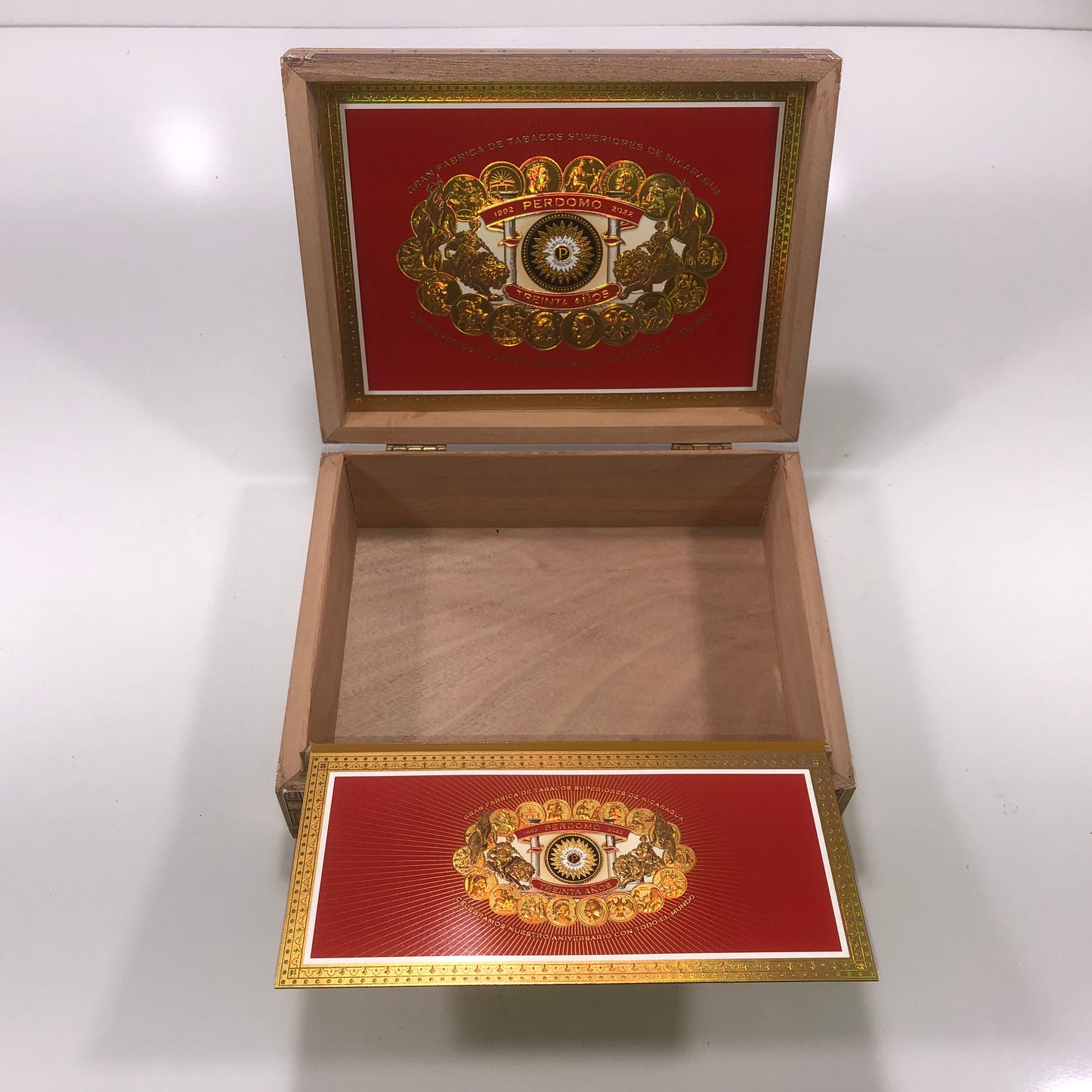 Perdomo 30th Sun Grown Epicure Empty Wooden Cigar Box 9.5x7.25x3