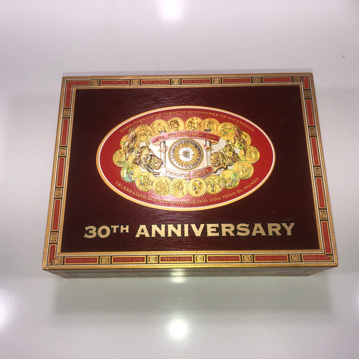 Perdomo 30th Sun Grown Epicure Empty Wooden Cigar Box 9.5x7.25x3