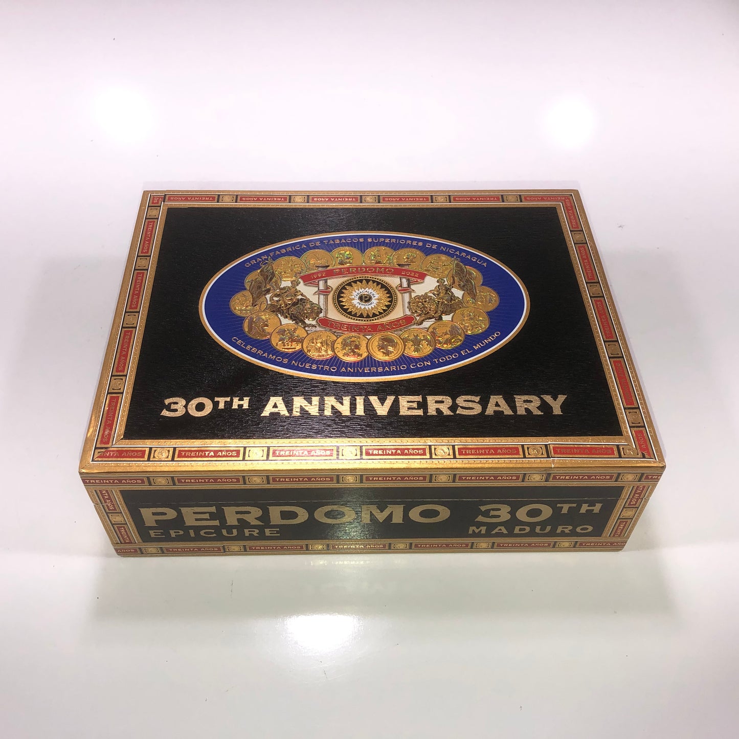 Perdomo 30th Maduro Epicure Empty Wooden Cigar Box 9.5x7.25x3