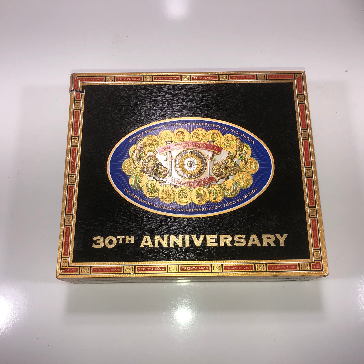 Perdomo 30th Maduro Churchill Empty Wooden Cigar Box 9.5x8x2.75