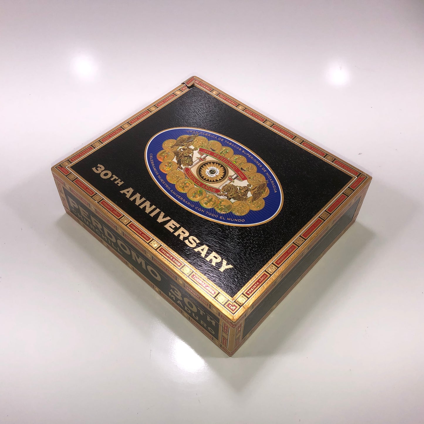 Perdomo 30th Maduro Churchill Empty Wooden Cigar Box 9.5x8x2.75