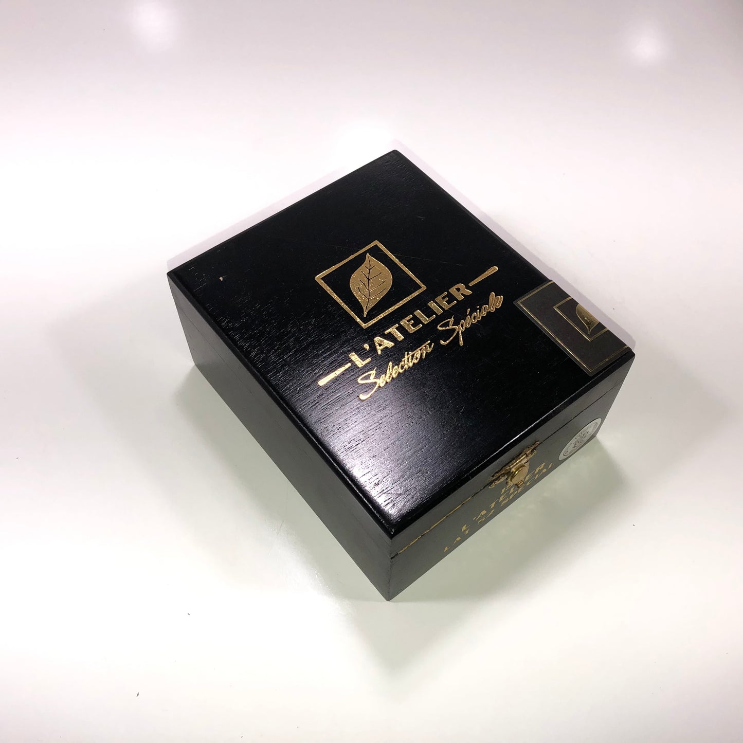 L'Atelier Lat52 Empty Wooden Cigar Box 5x6x2.75