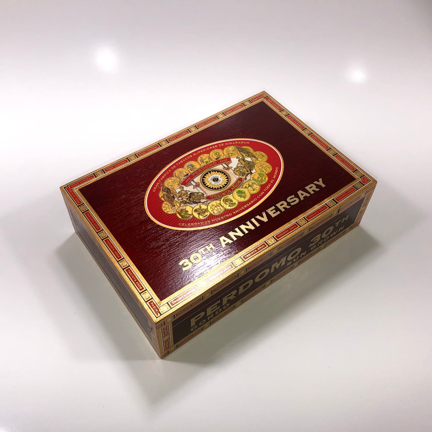 Perdomo 30th Sun Grown Gordo Empty Wooden Cigar Box 10.5x7x3