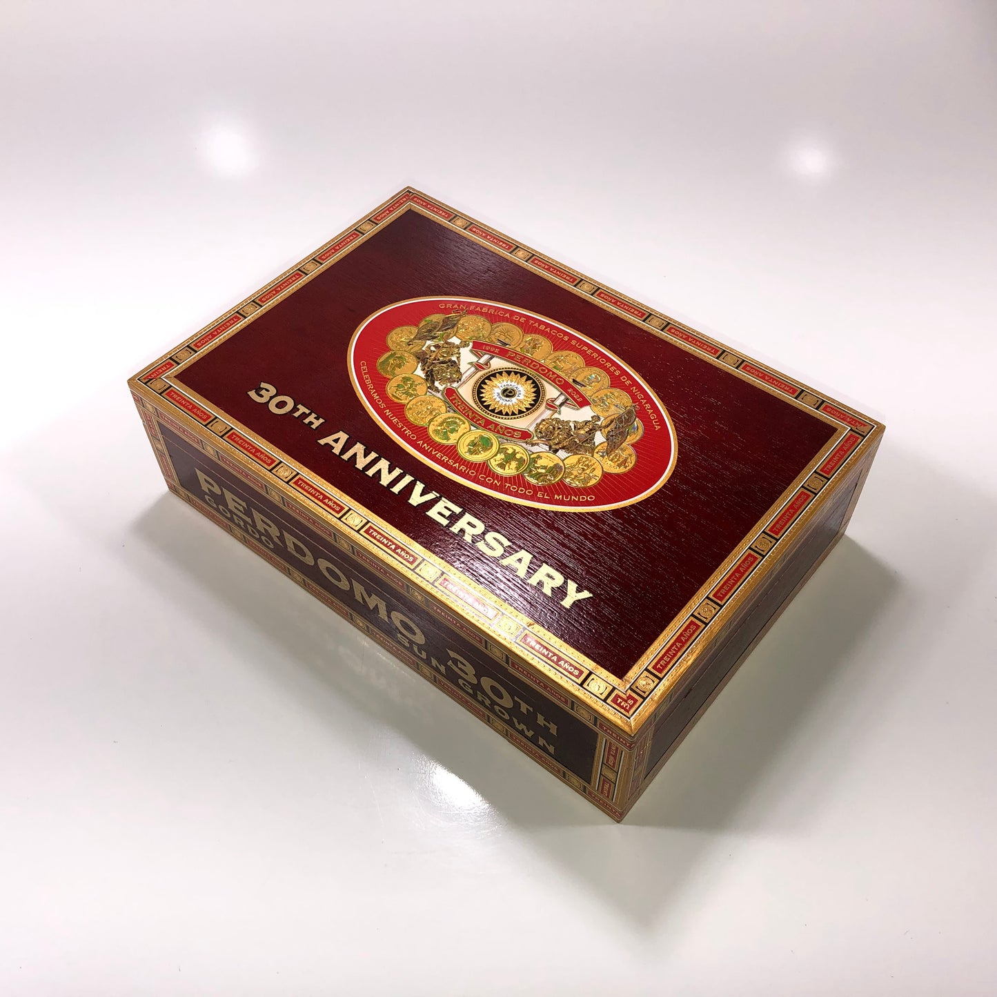 Perdomo 30th Sun Grown Gordo Empty Wooden Cigar Box 10.5x7x3