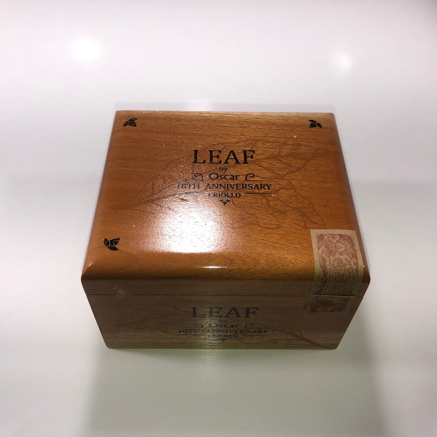 Oscar Valladares Leaf 10th Anniversary Empty Wooden Cigar Box 7.75x7x4.75 (1)