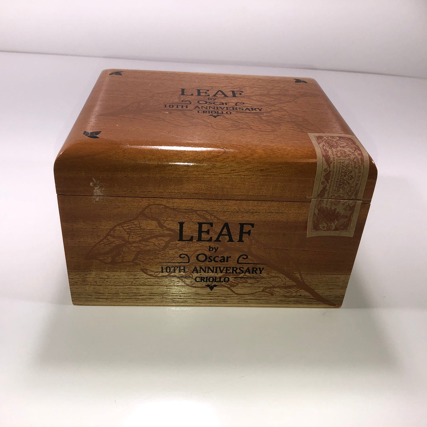 Oscar Valladares Leaf 10th Anniversary Empty Wooden Cigar Box 7.75x7x4.75 (1)