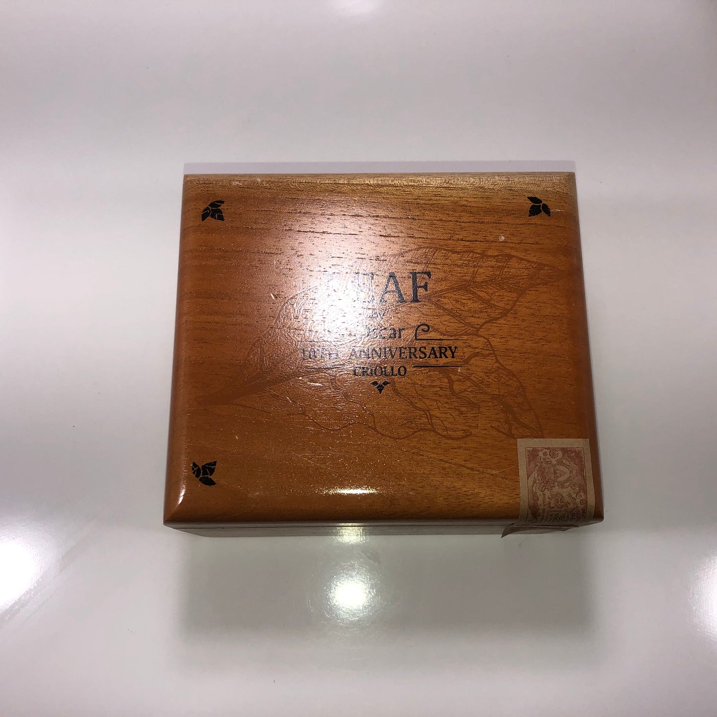 Oscar Valladares Leaf 10th Anniversary Empty Wooden Cigar Box 7.75x7x4.75 (1)