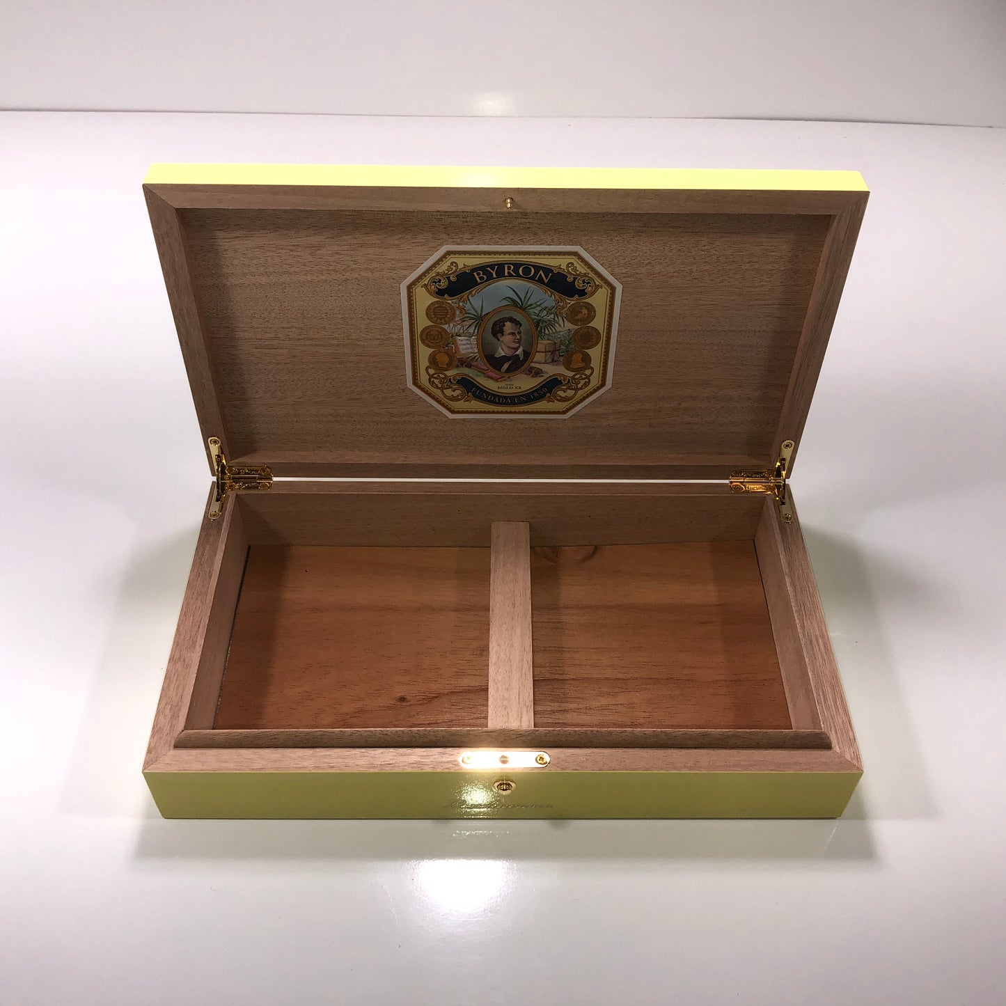 Bryon Unidades Empty Wooden Cigar Box 12.5x7x2.5