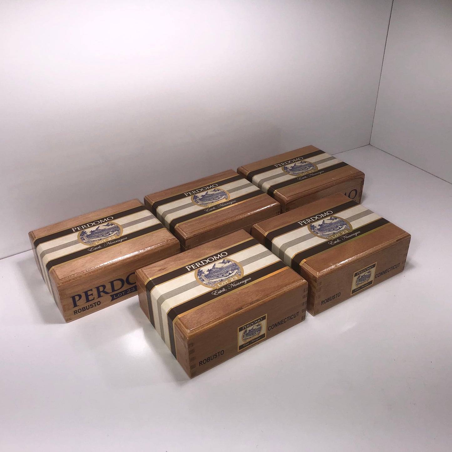 Lot of 5 Perdomo Robusto Empty Wooden Cigar Boxes 7.5x6.25x3 #17