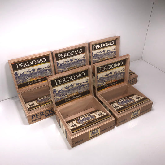 Lot of 5 Perdomo Robusto Empty Wooden Cigar Boxes 7.5x6.25x3 #17