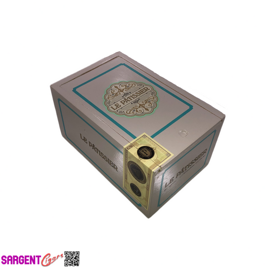 Le Patissier Senadores Empty Wooden Cigar Box 4.5x7x3.5