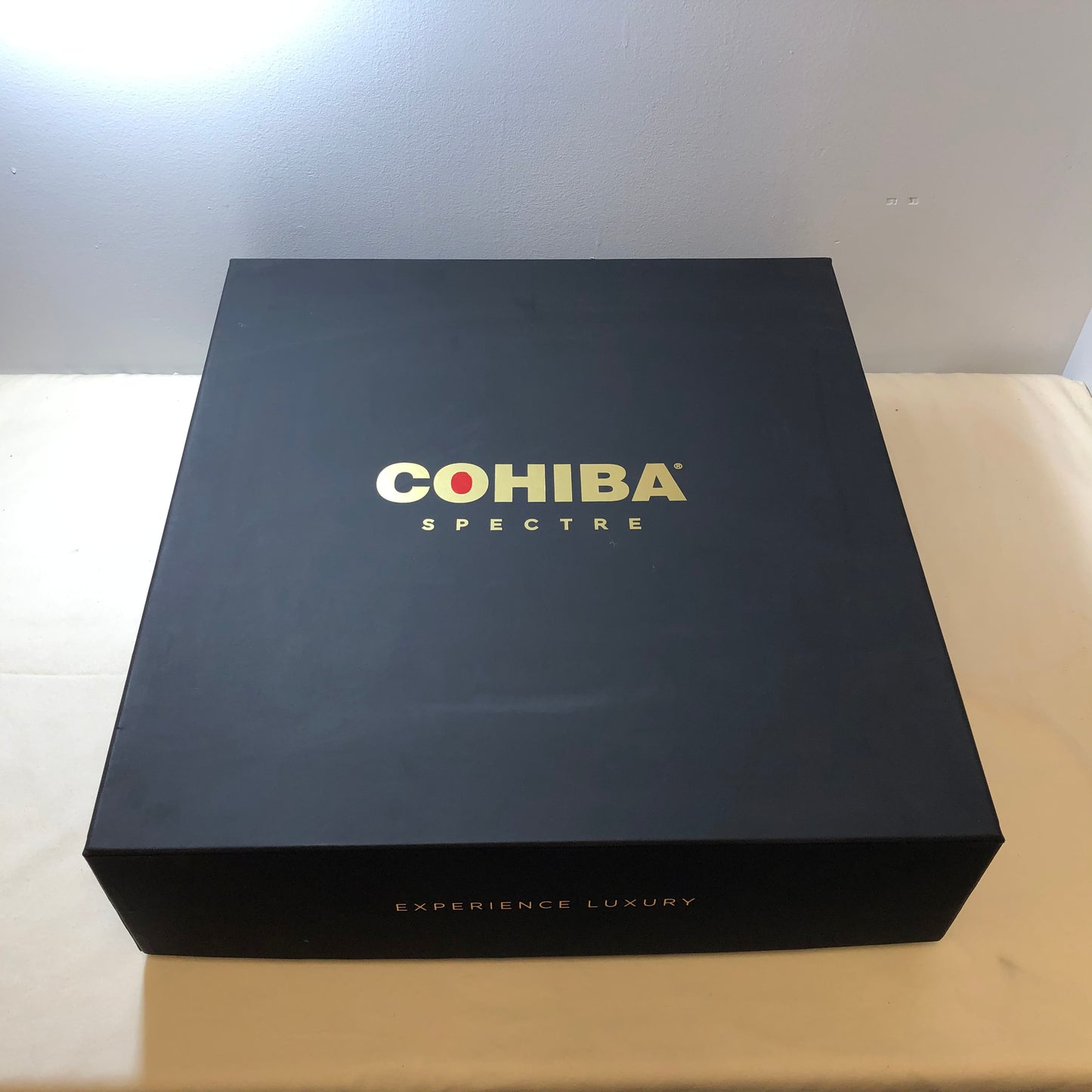 Cohiba Spectre 2021 Empty Metal Display Case 18.5x19.5x4.5